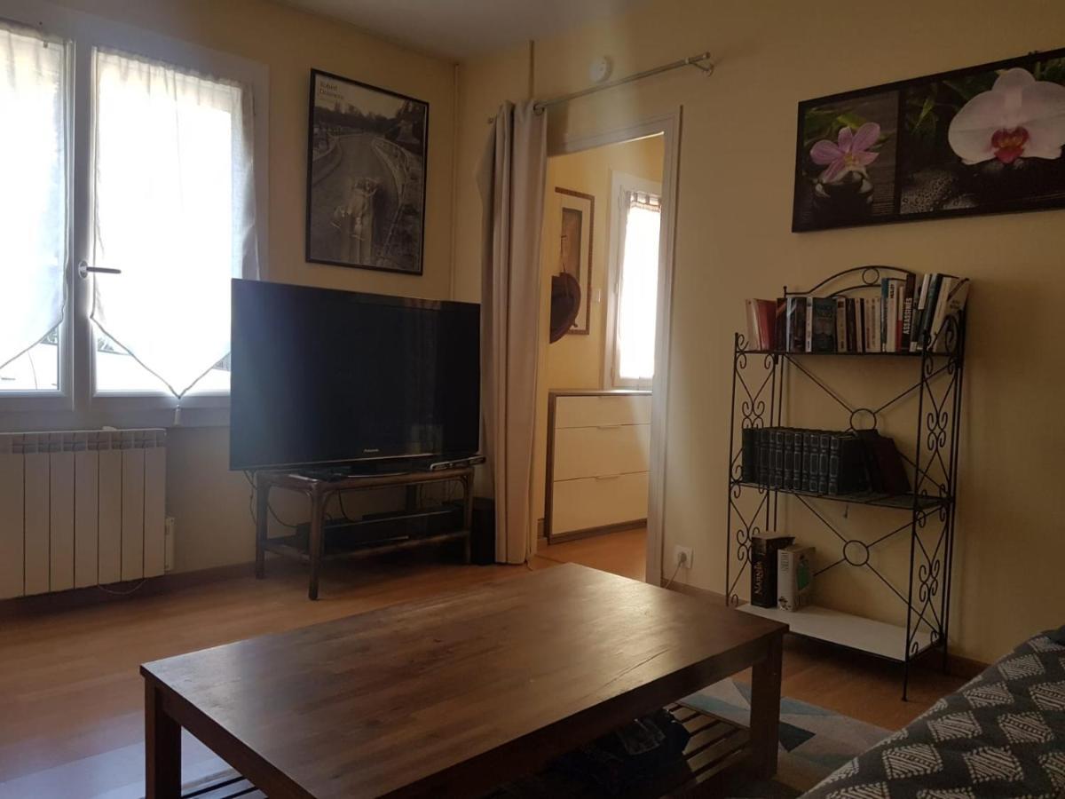 Charmante Maisonnette 2 Personnes Avec Wifi Surgères Εξωτερικό φωτογραφία