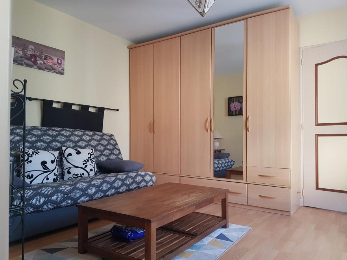 Charmante Maisonnette 2 Personnes Avec Wifi Surgères Εξωτερικό φωτογραφία